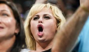 Rebel Wilson fue amenazada para salir del cl&oacute;set