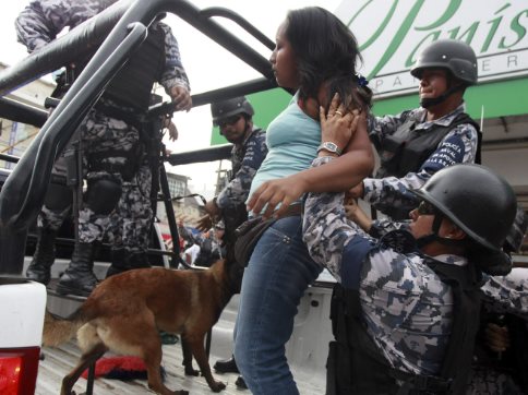 Ocho de cada diez mujeres presas en México sufren tortura, según informe
