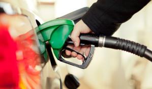 Baja precio de gasolina en Estados Unidos por primera vez en 9 semanas