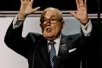 Agreden al exalcalde de Nueva York Rudy Giuliani durante acto de campaña