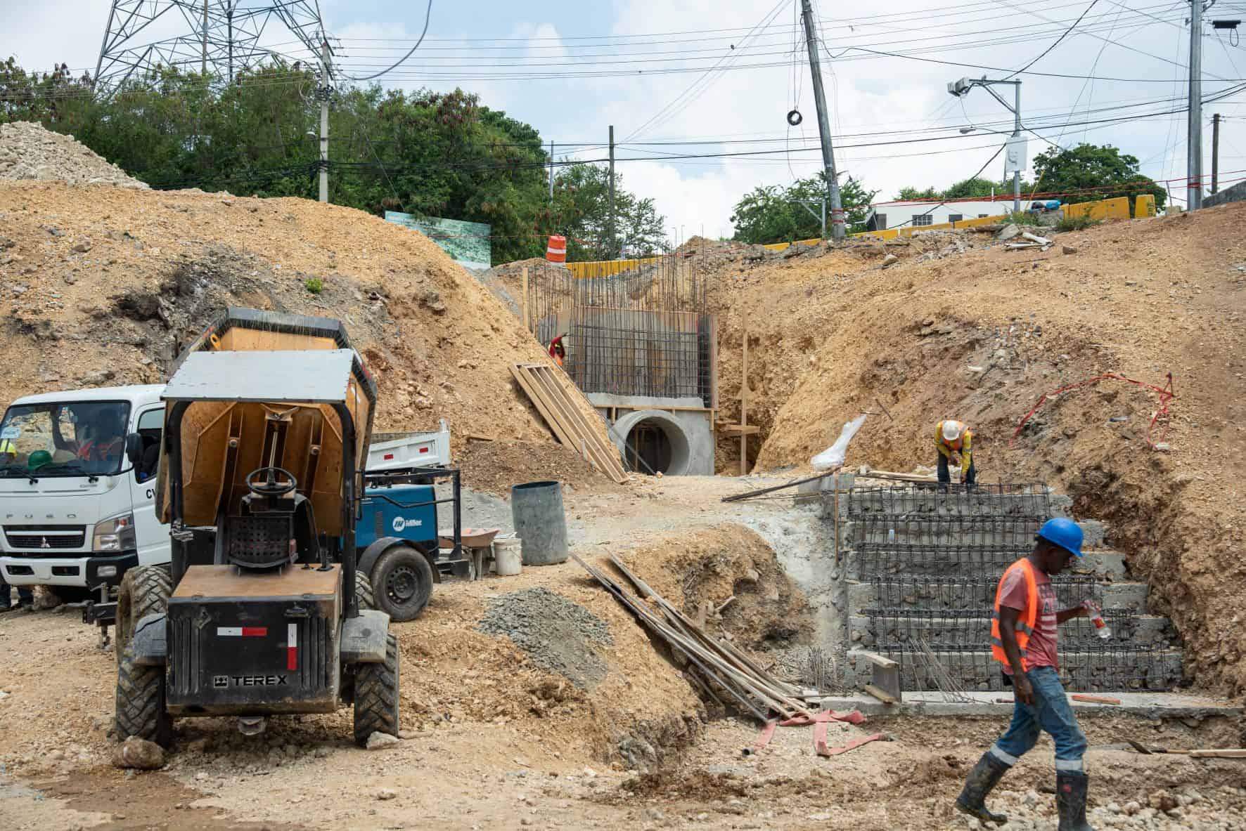 Por este lado saldrá el túnel, debajo del puene Juan Bosch