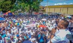 Ciudadanos marcharon junto al Partido País Posible en contra de la violencia