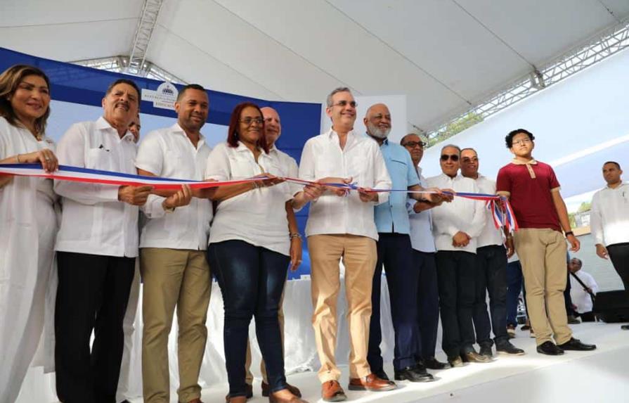 Abinader concluye jornada con inversiones millonarias en Puerto Plata y Samaná