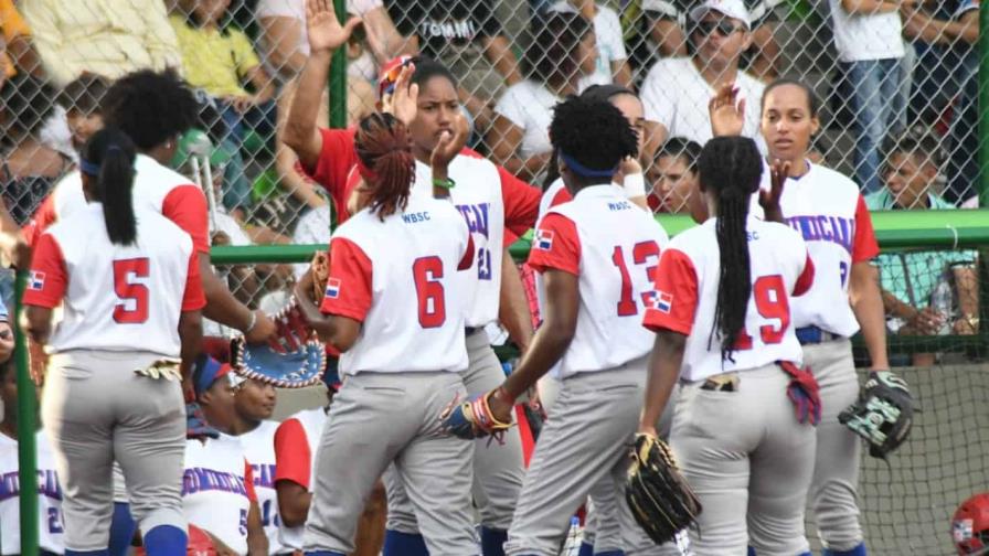 VÍDEO | Softbol dominicano divide y está segundo en los XIX Juegos Bolivarianos