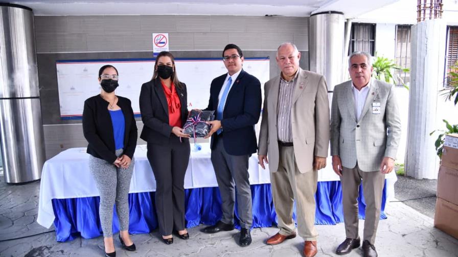 Salud Pública entrega un millón de mascarillas a la Dirección de Servicios Penitenciarios Salud Pública entrega un millón de mascarillas a la Dirección de Servicios Penitenciarios