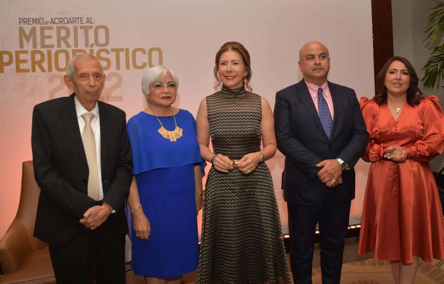 Mu-Kien Sang, Melba Segura, Luis Beiro y Héctor J. Rizek reciben Premio al Mérito de Acroarte