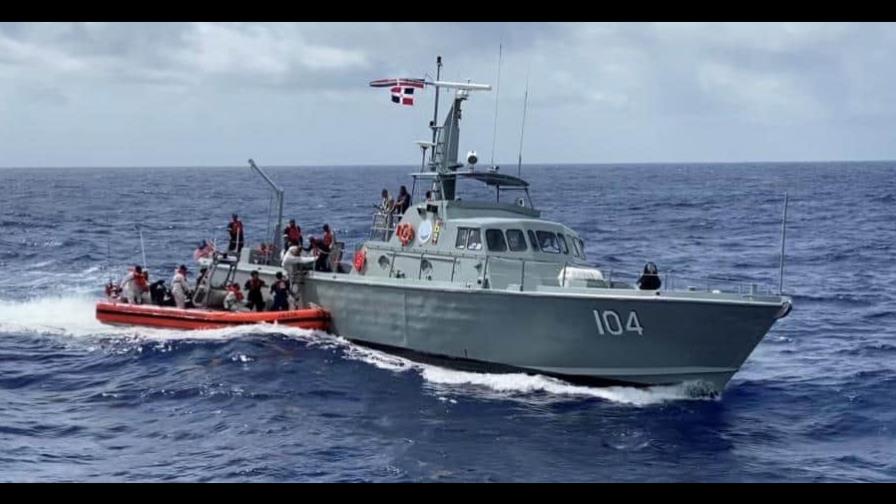 Guardia Costera repatria a 11 dominicanos interceptados en canal de la Mona