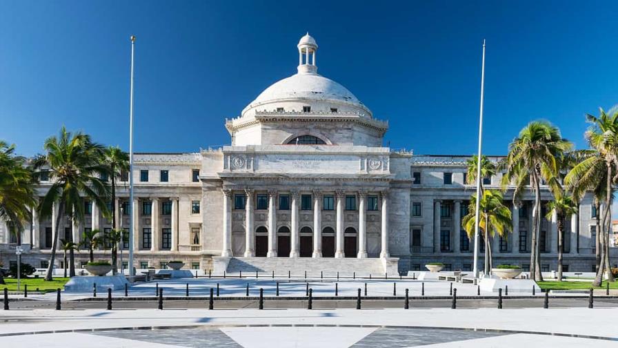 Legislatura puertorriqueña no aprueba presupuesto, que decidirá ente fiscal