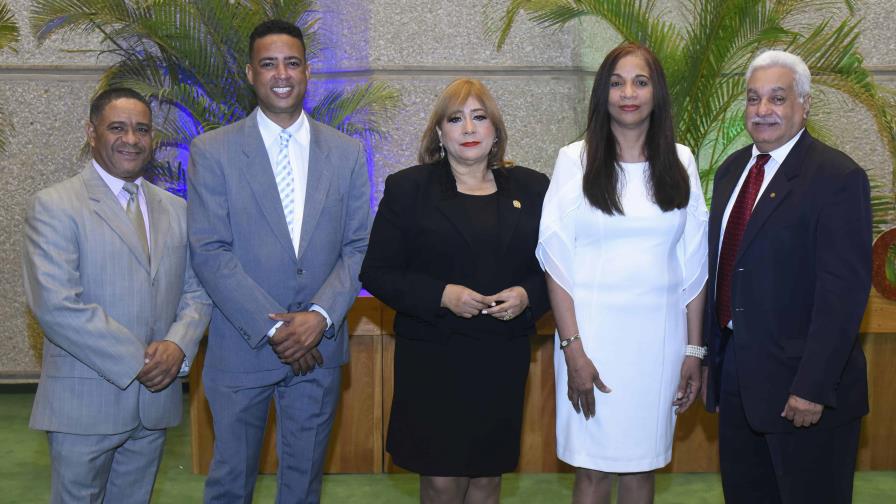 Fundapro-RD celebra 30 aniversario y reconoce profesionales