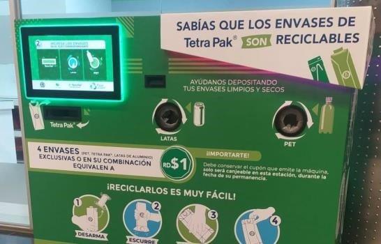 Recicla este fin de semana en el centro de acopio y la máquina recicladora Recybot de Ágora Mall