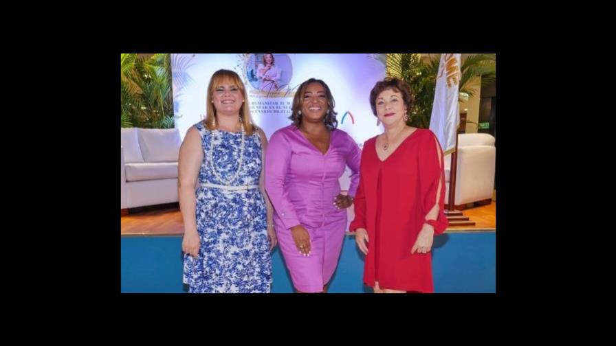 ADME juramenta nuevas socias e imparte conferencia de contenido digital