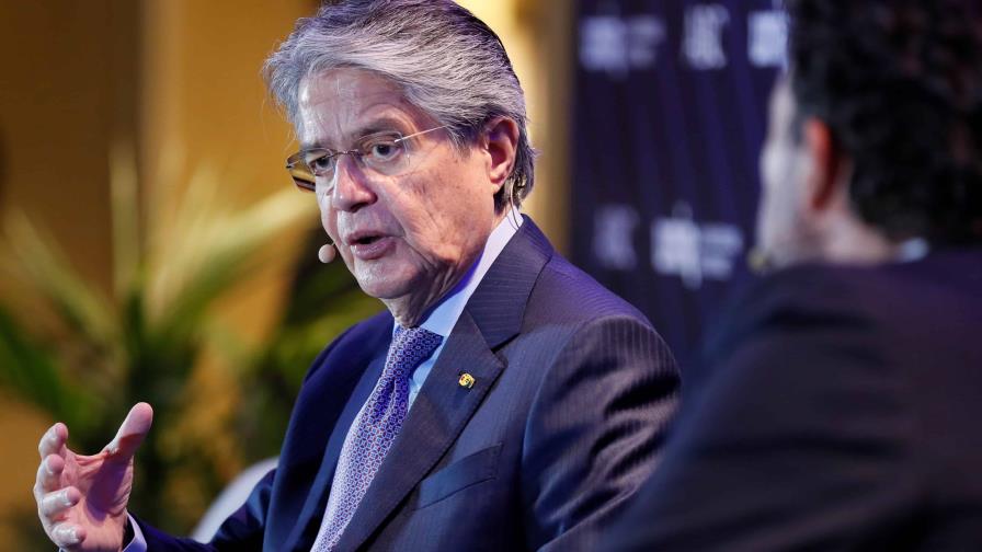 El presidente de Ecuador acepta la renuncia de tres ministros