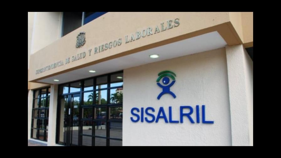 Jubilados y pensionados del Estado no pagarán aumento de per cápita a planes de salud