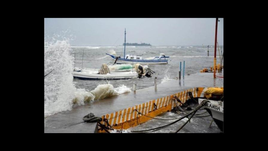 Potencial ciclón tropical avanza por el sur del Caribe y pasará cerca de Venezuela y Colombia