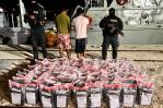 Arrestan dos hombres e interceptan lancha con 481 paquetes de cocaína en Barahona