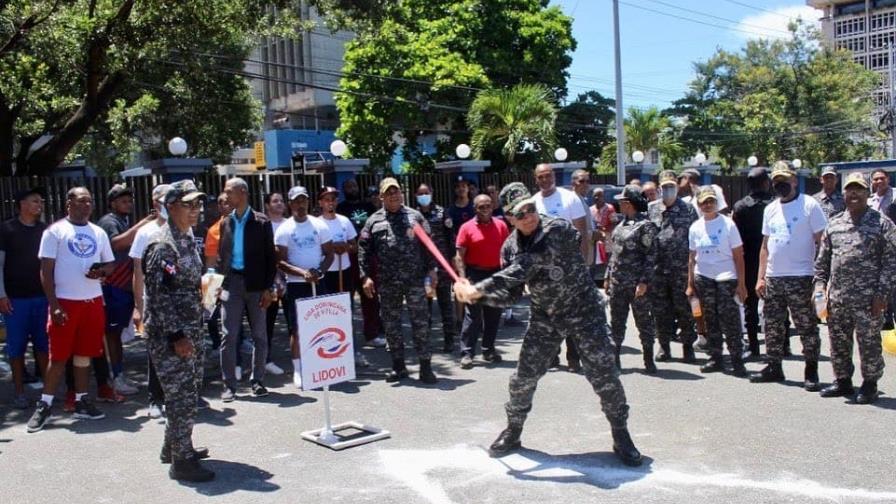 Policía Nacional celebra en su sede central festival deportivo “Yo Vivo Sin Drogas, Tú Decides” Policía Nacional celebra en su sede central festival deportivo “Yo Vivo Sin Drogas, Tú Decides”