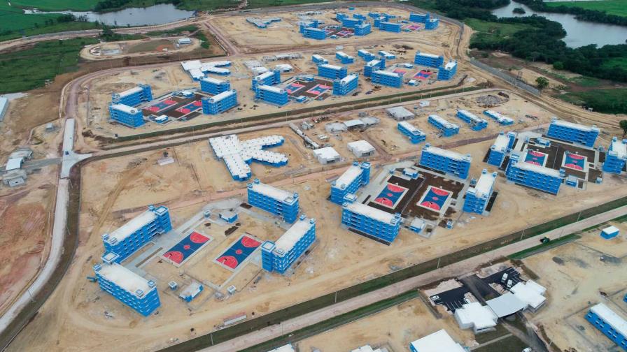Con 12 de 31 obras, gestión Jean Alain excedió Presupuesto del Plan Humanización Con 12 de 31 obras, gestión Jean Alain excedió Presupuesto del Plan Humanización