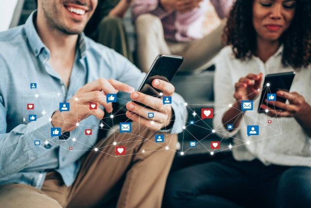 Día de las Redes Sociales: herramientas de comunicación y conexión