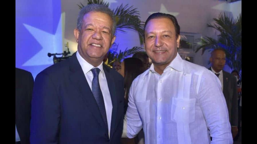 Abel y Leonel se juntan en actividad de la Independencia de los Estados Unidos Abel y Leonel se juntan en actividad de la Independencia de los Estados Unidos
