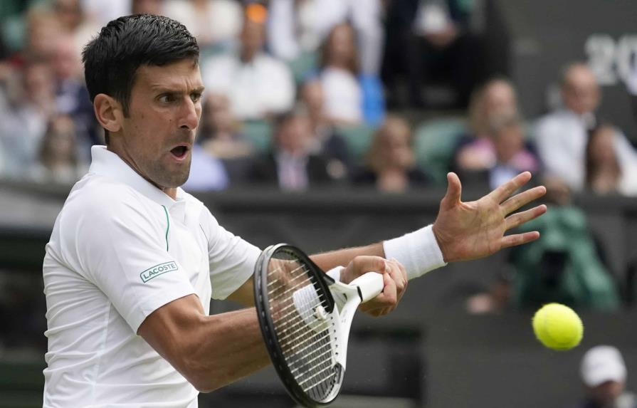 Djokovic se pasea en su clasificación para octavos de Wimbledon