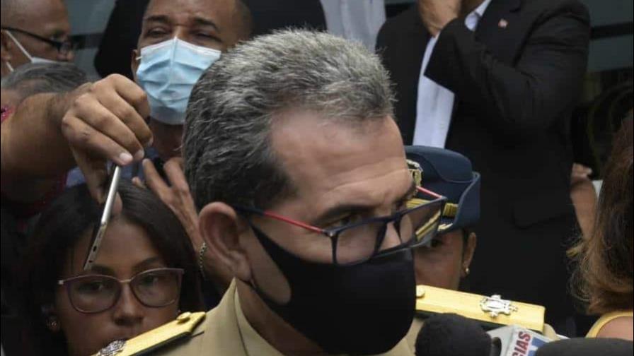 Ministro de Defensa advierte militares involucrados en drogas deberán pagar ante la justicia