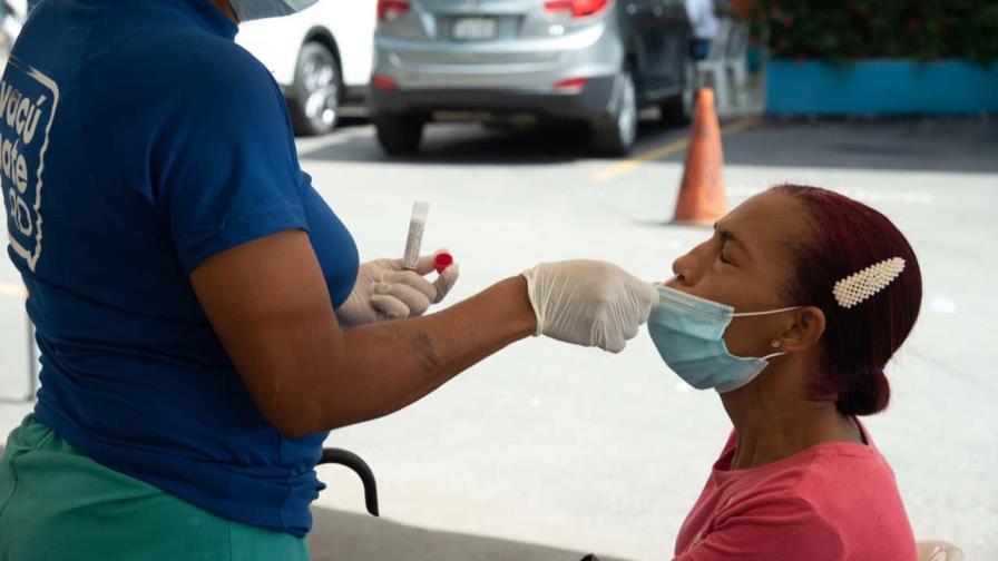 Autoridades confirman 725 casos nuevos de COVID-19 Autoridades confirman 725 casos nuevos de COVID-19