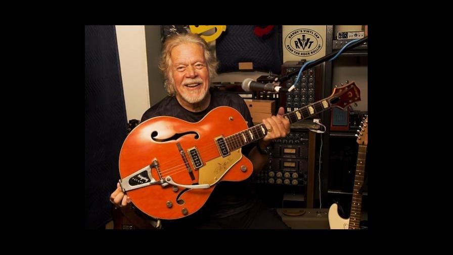 Rockero canadiense encuentra en Japón su guitarra robada hace 46 años