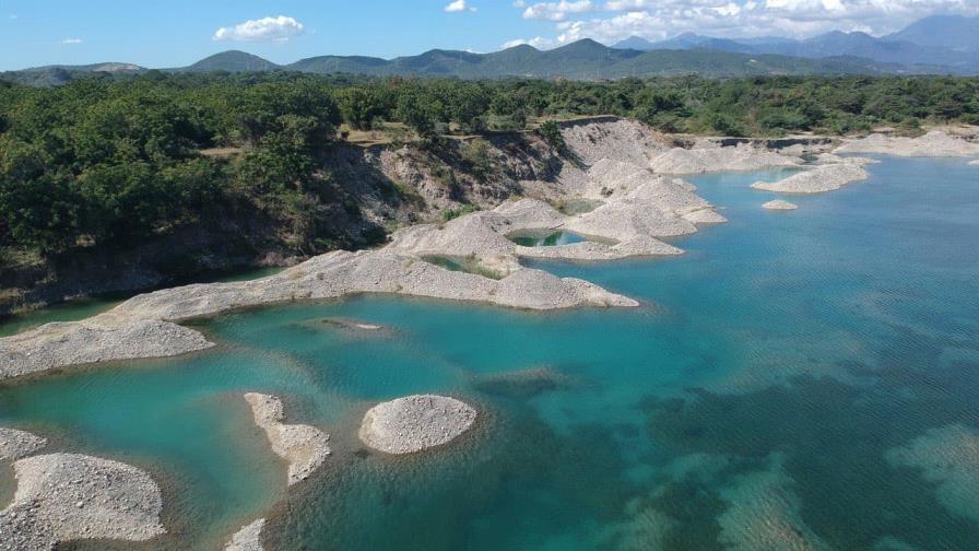 Autoridades intervienen río Nizao desde varias localidades de Peravia y San Cristóbal Autoridades intervienen río Nizao desde varias localidades de Peravia y San Cristóbal