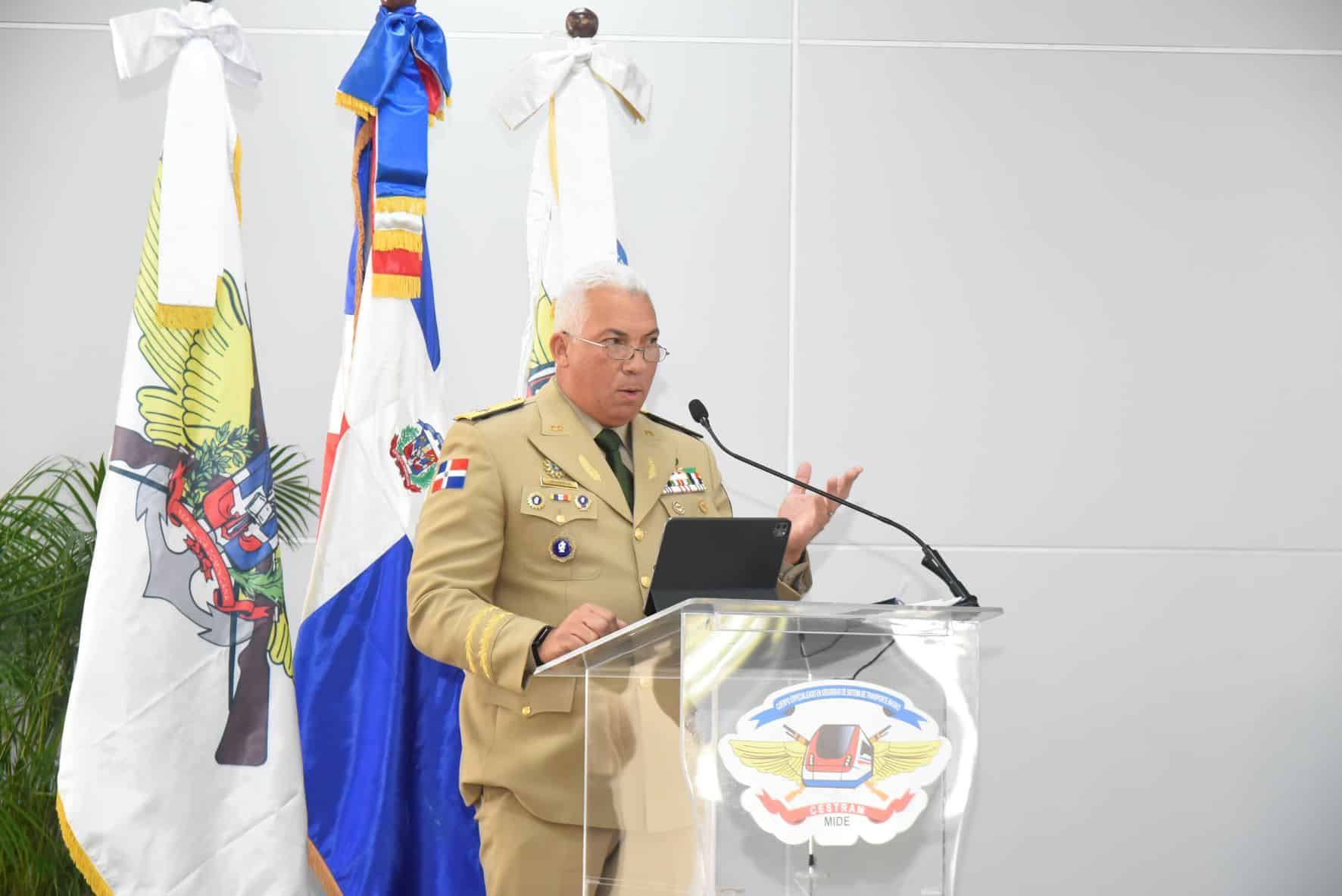 General Manuel Antonio Lachapell, directro del Cesmet.