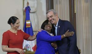 Sandra Lebrón: "Este premio va a servir de motivación para la clase magisterial"