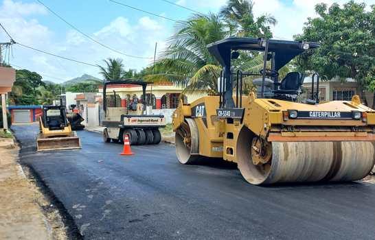 Gobierno inicia plan de asfaltado en La Altagracia con inversión que supera los 200 millones de pesos