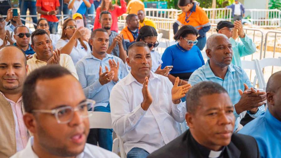 Gobierno destina más de 11 millones de pesos a instituciones de Sánchez Ramírez Gobierno destina más de 11 millones de pesos a instituciones de Sánchez Ramírez