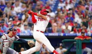 Hall y Hoskins jonronean y Filis ganan 5-3 a Cardenales