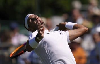 Rafael Nadal pasa sin esfuerzo a octavos de final en Wimbledon
