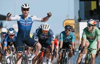 La segunda etapa para Jakobsen, Van Aert nuevo maillot amarillo del Tour