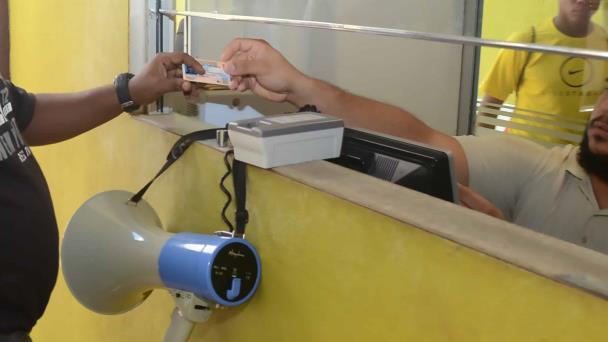 Hombre vive un martirio luego de que su identidad fuera robada por un estafador