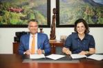 Excel y Centro León firman convenio para promover el arte dominicano