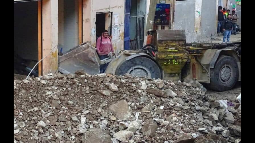 Deslizamiento en Perú deja 1 herido y más de 200 damnificados Deslizamiento en Perú deja 1 herido y más de 200 damnificados