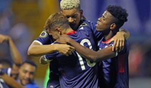 Selección dominicana de fútbol regresa al país este lunes en vuelo especial de Arajet