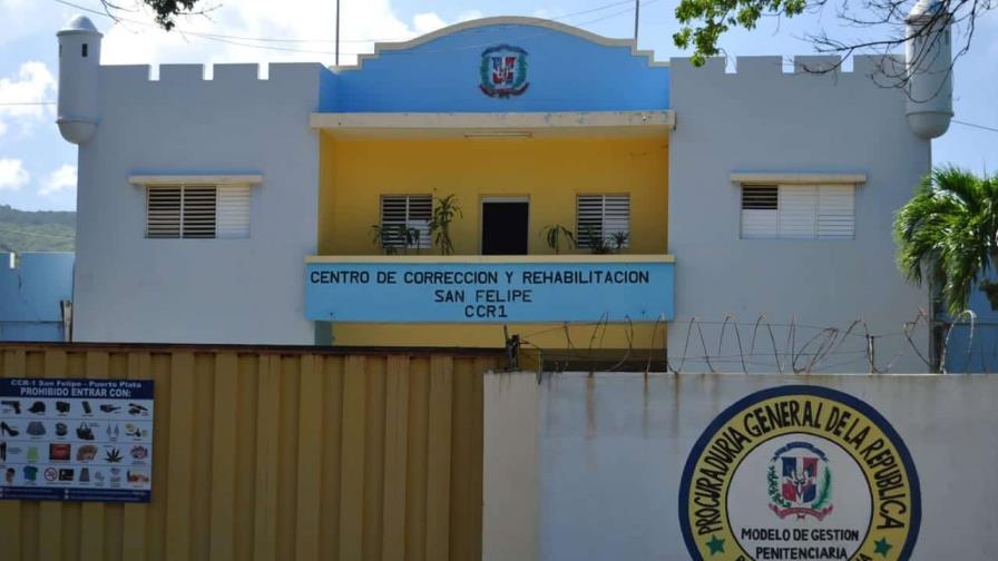 Cuatro presos heridos de perdigones en confuso incidente en cárcel San Felipe de Puerto Plata