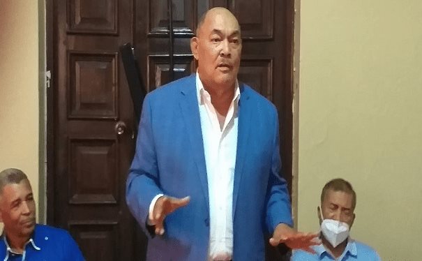 Ramón Alburquerque juramenta equipo de trabajo en San Juan de la Maguana