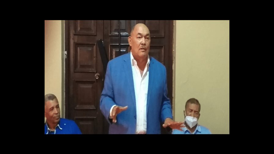 Ramón Alburquerque juramenta equipo de trabajo en San Juan de la Maguana