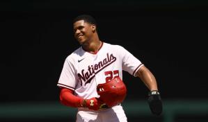 Juan Soto sale lastimado en su momento más caliente del año
