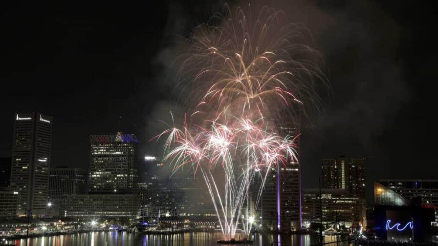 EEUU trata de festejar un 4 de Julio empañado por tiroteo