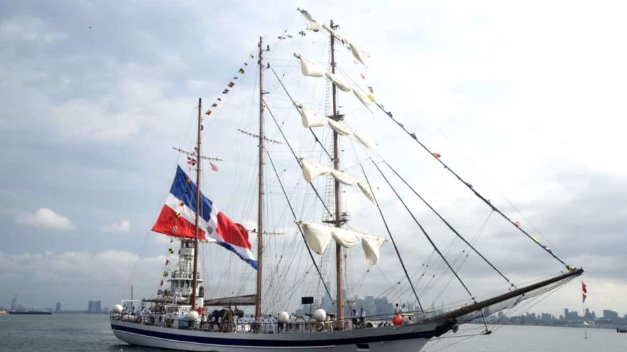 Embarcación de la Armada Dominicana atraca en el puerto de Nueva York