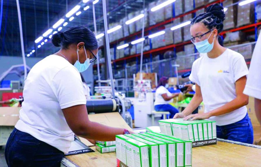 Comercio y servicios impulsan mercado laboral dominicano en primer trimestre 2022