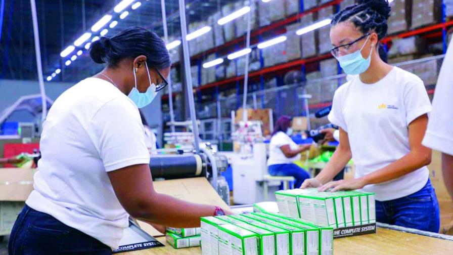 Comercio y servicios impulsan mercado laboral dominicano en primer trimestre 2022