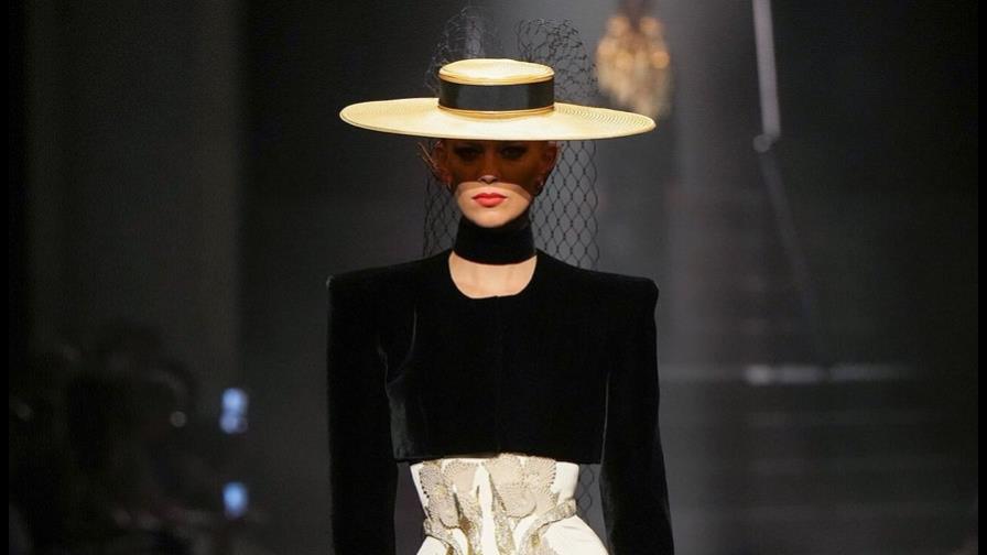 Schiaparelli y el privilegio de hacer cosas bonitas