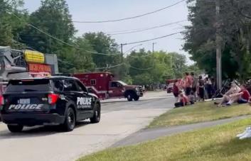 Cinco muertos y 16 hospitalizados en tiroteo masivo en el desfile del 4 de julio de Chicago