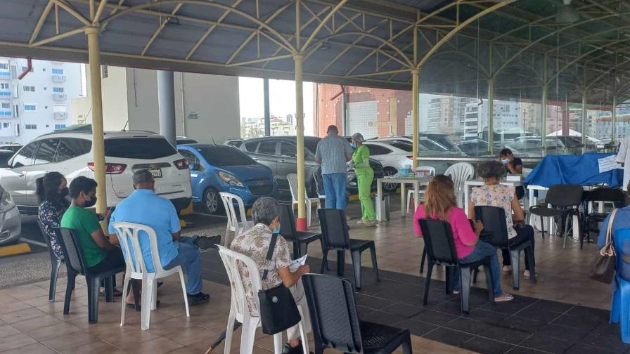 Casos activos de COVID-19 se mantienen por encima de los cuatro mil